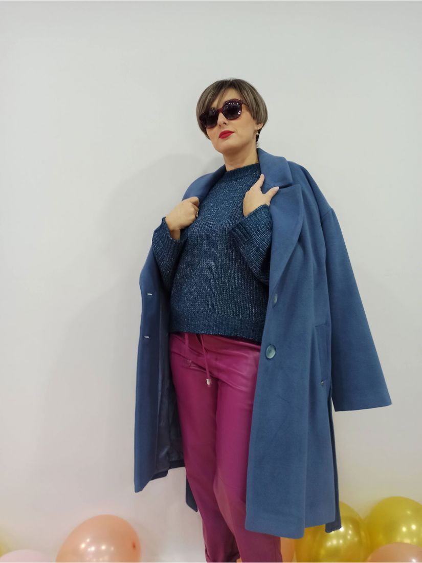 Παλτό μονόχρωμο ελληνικής ραφής με κουμπιά και ζώνη γαλάζιο