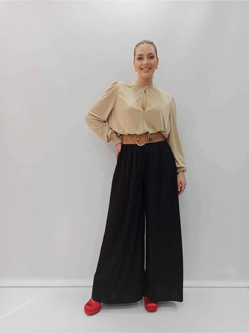 Παντελόνα πλισέ μονόχρωμη ψηλόμεση μαύρο