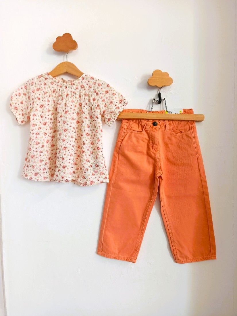 Μπλούζα γκοφρέ με floral print και κουμπί στο πίσω μέρος μπεζ
