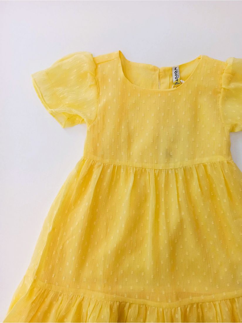 Φόρεμα ζωρζέτα με πτι πούα ανάγλυφο, βολάν και εσωτερικό φόρεμα κίτρινο