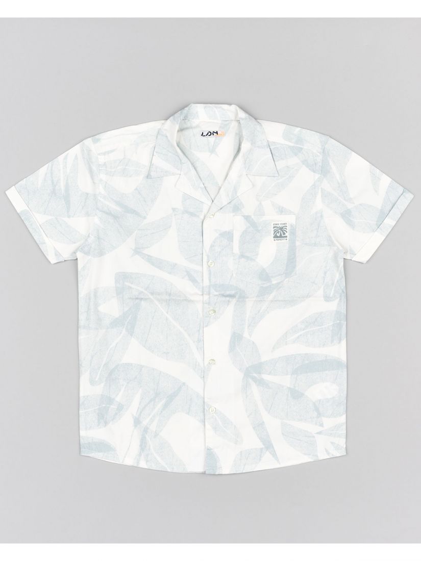 Πουκάμισο κοντομάνικο με tropical print και τσέπη βεραμάν