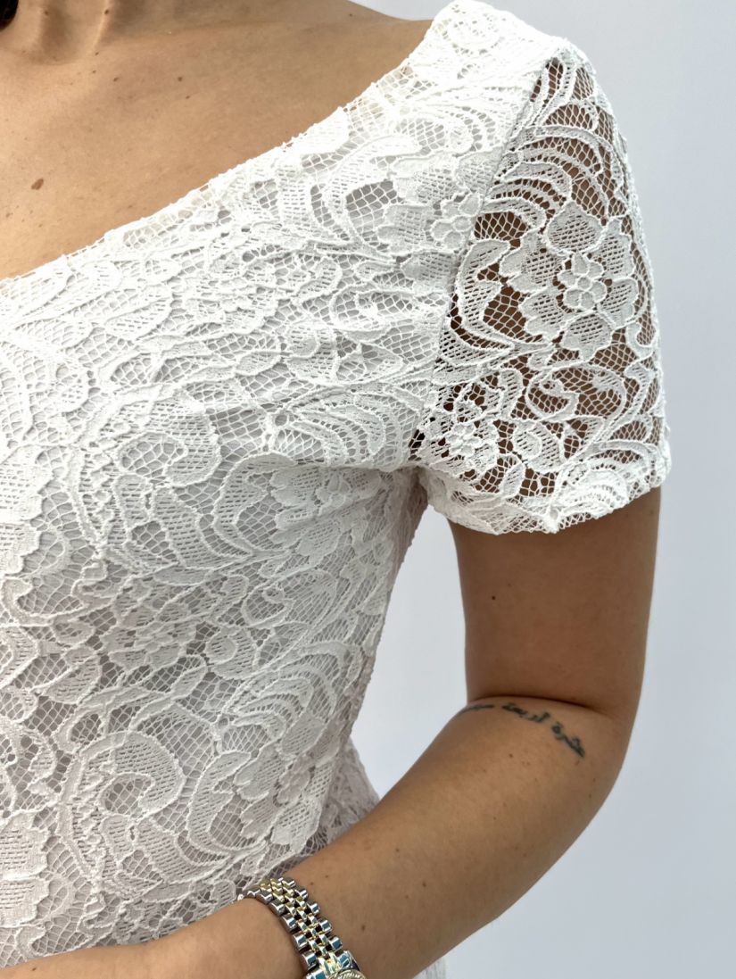 Φόρεμα μακρύ δαντέλα με σκίσιμο στο πλάι Ελληνικής ραφής λευκό