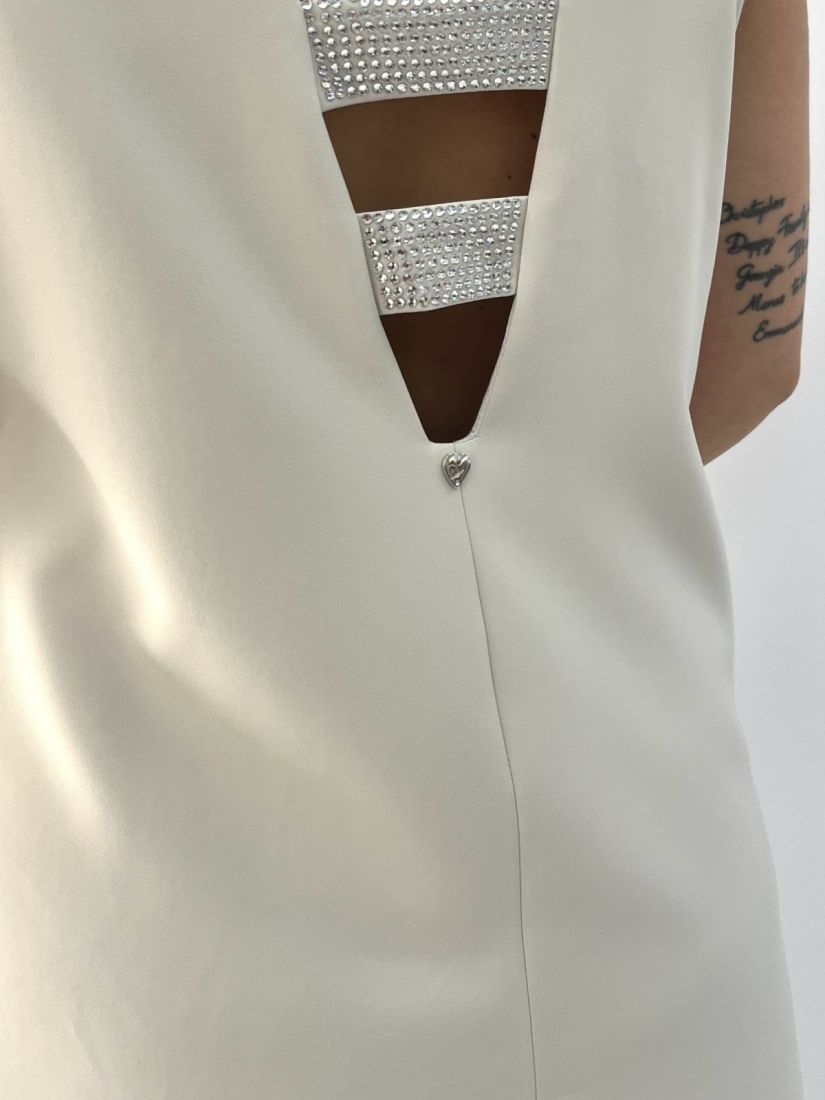 Φόρεμα κοντό μονόχρωμο κρέπ σε άλφα γραμμή και στράς στην πλάτη Ελληνικής ραφής γκρι