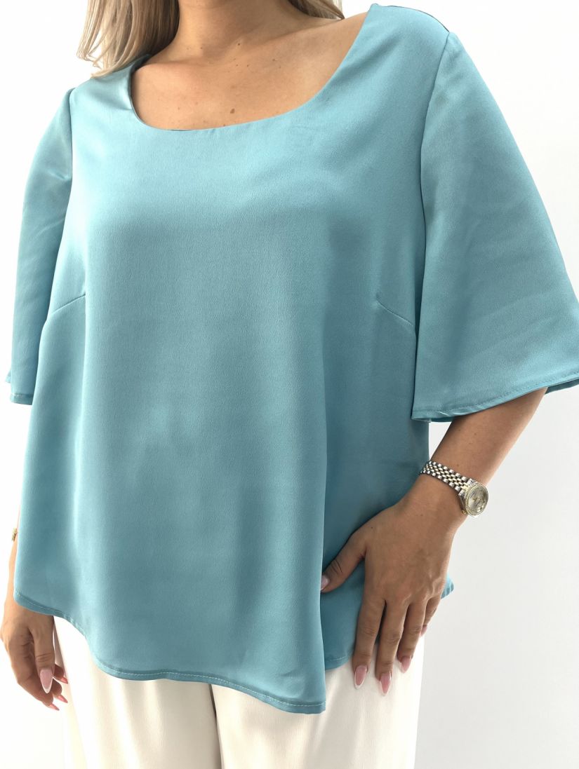 Μπλούζα μονόχρωμη σατέν γκοφρέ με ντραπέ άνοιγμα στην πλάτη Ελληνικής ραφής σιέλ