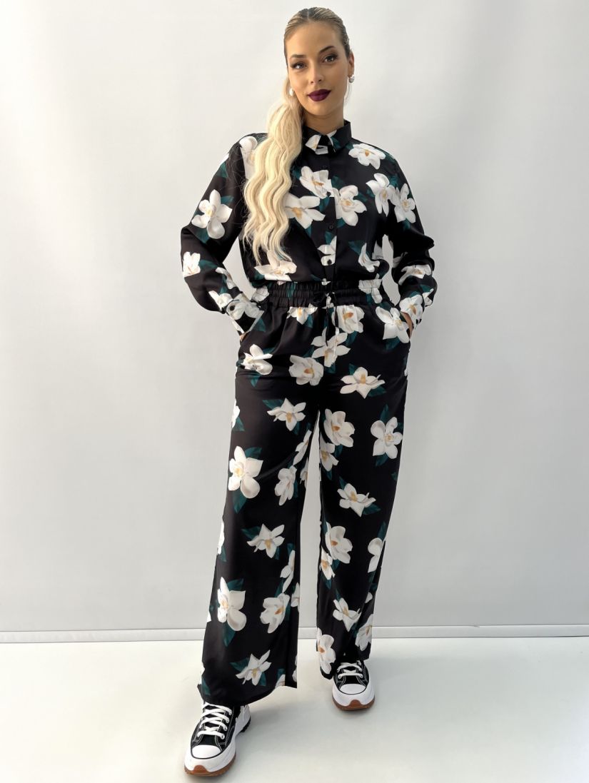 Σετ σατεν εμπριμέ πουκάμισο και παντελόνα με λάστιχο στη μέση μαύρο