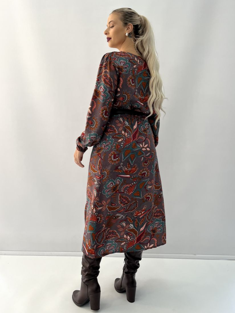 Φόρεμα μίντι εμπριμέ με λάστιχο στη μέση και άνοιγμα με κουμπί εκάι