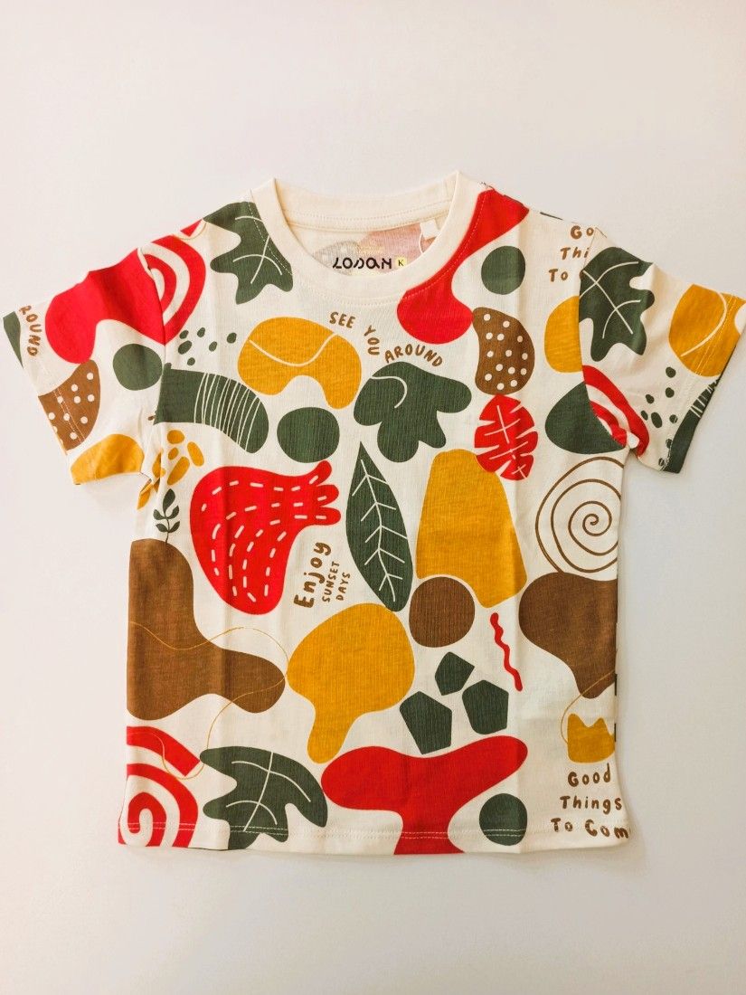 Μπλούζα κοντομάνικη με print leaves χακί