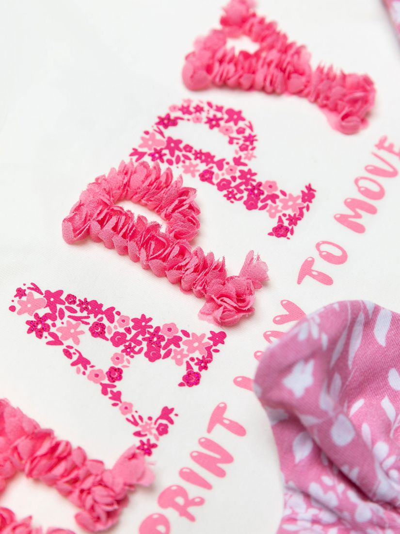 Σετ τοπ με print Happy με λουλούδια και φλοράλ κάπρι κολάν και δώρο Scrunchy ροζ