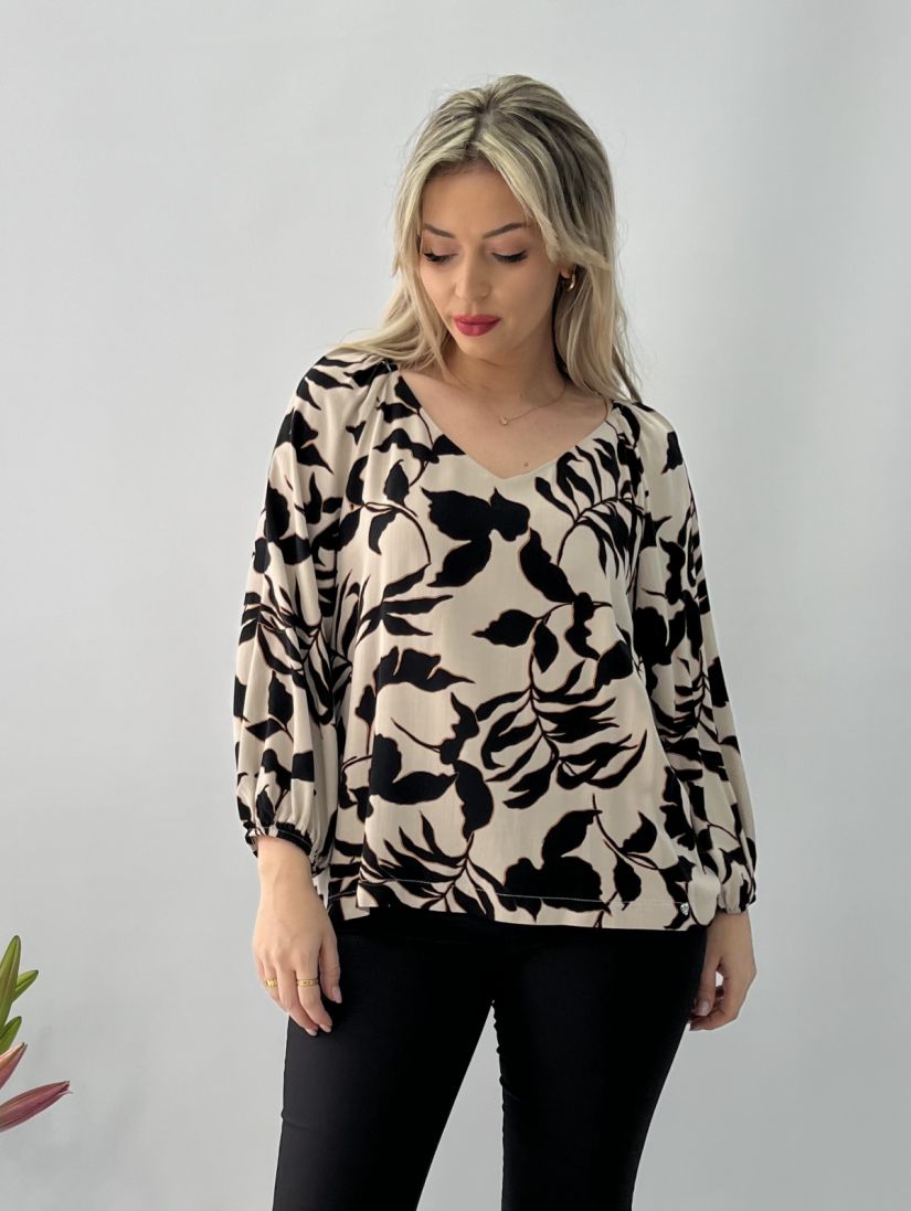 Μπλούζα εμπριμέ με V και λάστιχο στα μανίκια μαύρο