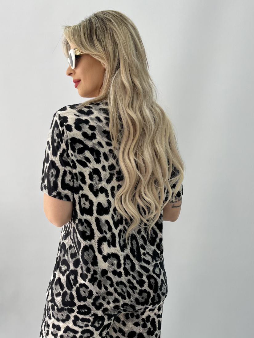 Μπλούζα κοντομάνικη animal print μαύρο