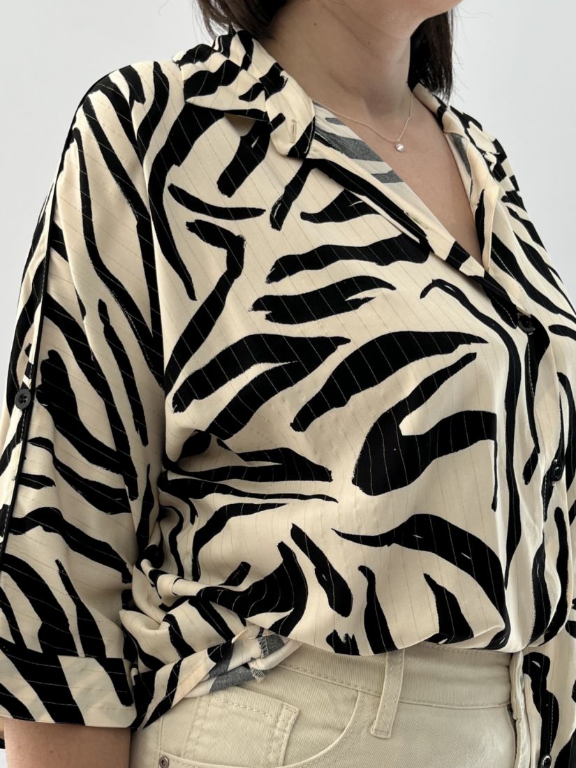 Πουκαμίσα φαρδιά animal print με χρυσοκλωστή εκρού