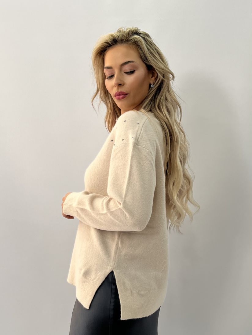 Μπλούζα μπλεχτή με V και στρας εκρού