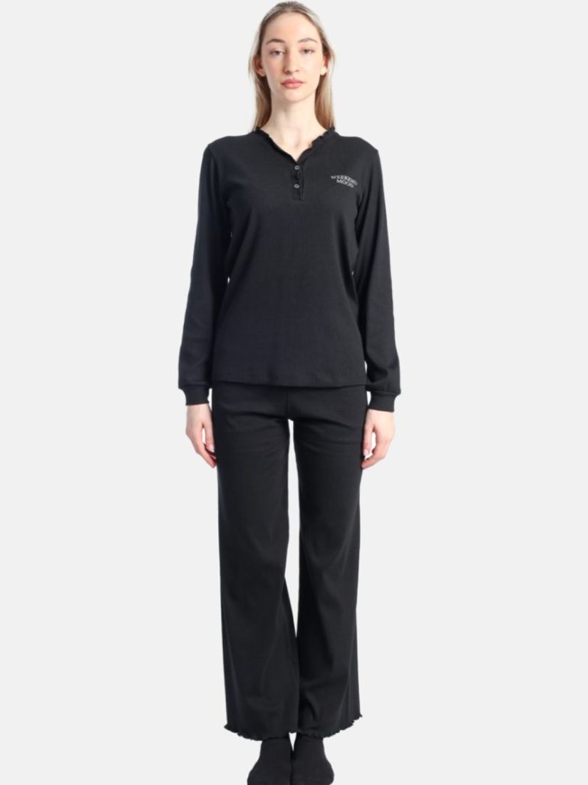 Πυτζάμα μονόχρωμη με κουμπάκια και βολάν στο τελείωμα μαύρο