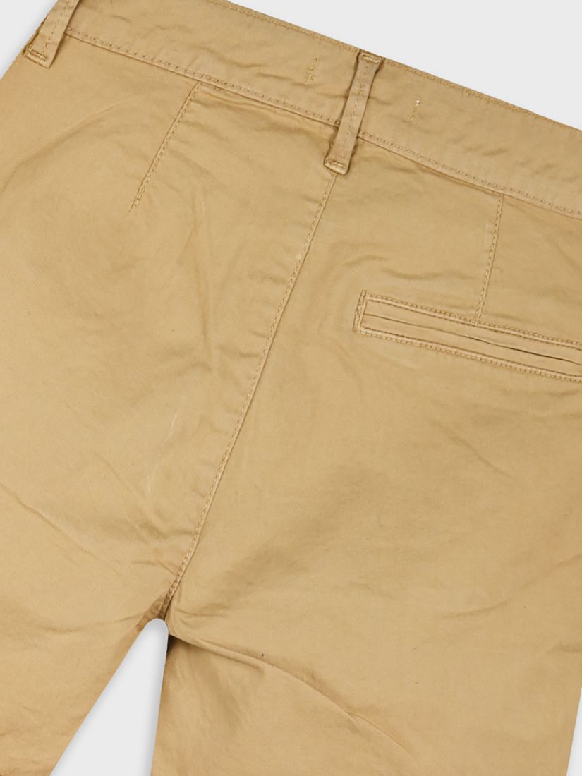 Βερμούδα μονόχρωμη σε ίσια γραμμή με τσέπες μουσταρδί