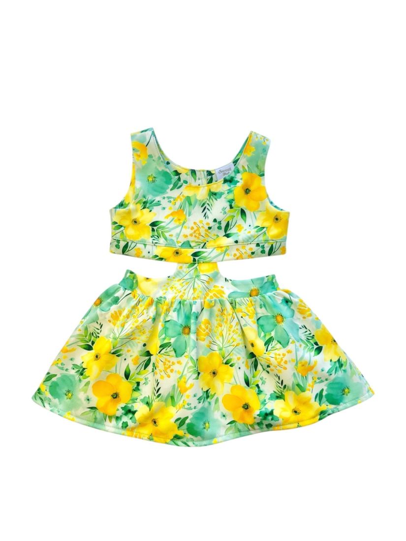 Φόρεμα φλοράλ με άνοιγμα στο πλάι και στην πλάτη κορίτσι μεγάλο κίτρινο