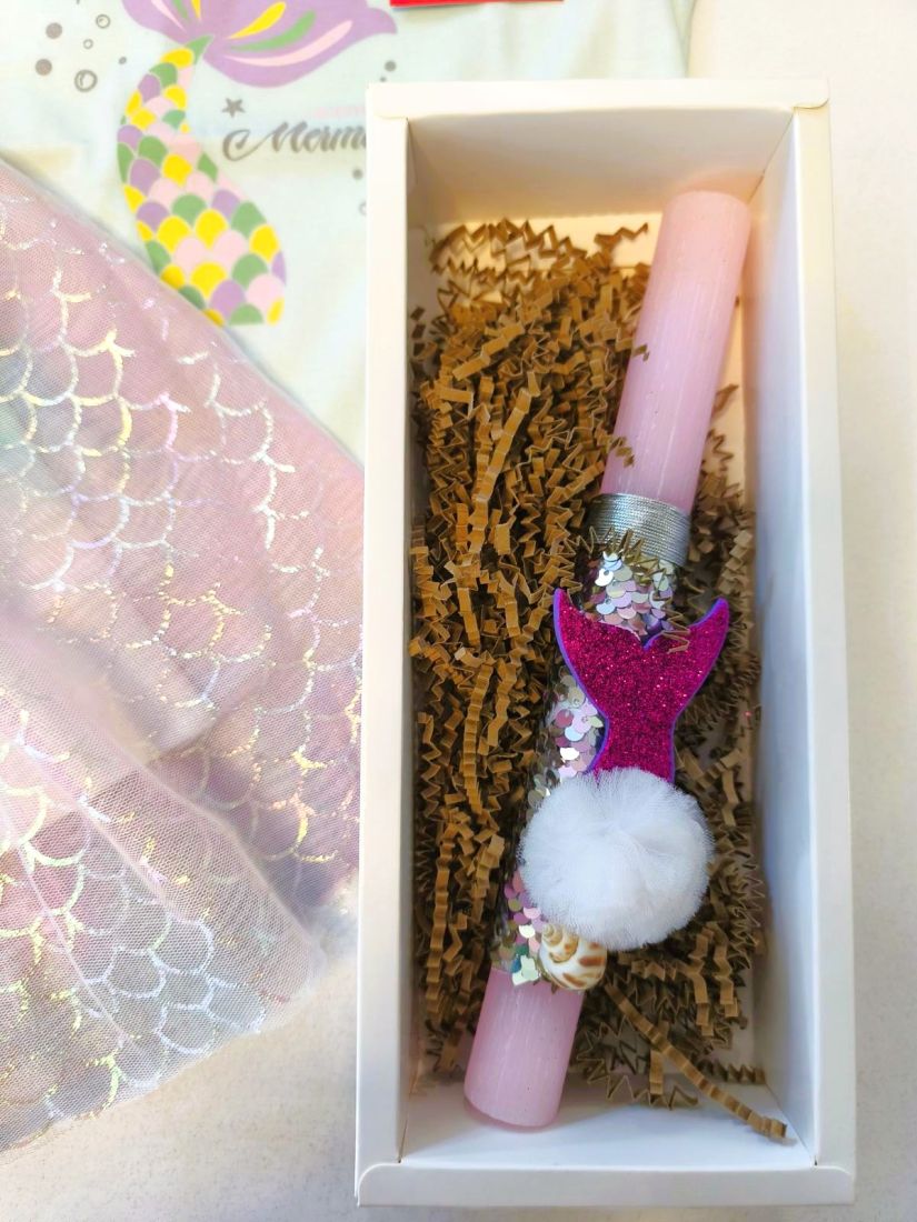 Χειροποίητη λαμπάδα γοργόνα με πούλιες και κοχυλάκια ροζ