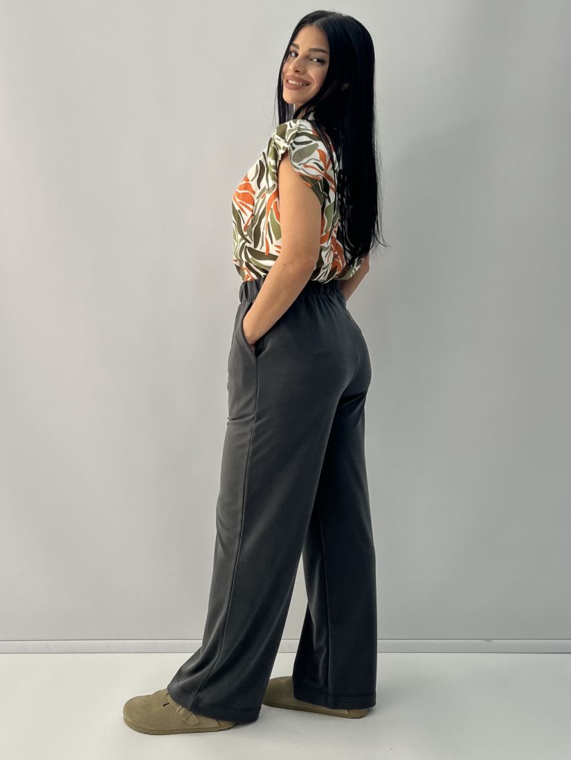 Παντελόνα με τσέπες και λάστιχο στη μέση χακί