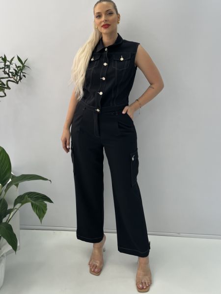 Παντελόνι 7/8 με λευκές λεπτομέρειες, τσέπες στο πλάι και κουμπιά στο κάτω μέρος Ελληνικής ραφής μαύρο