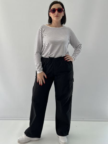 Παντελόνι cargo με τσέπες και λάστιχο στη μέση μαύρο
