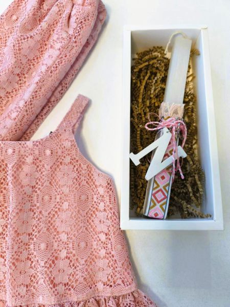 Χειροποίητη λαμπάδα με μονόγραμμα μπρελόκ ροζ