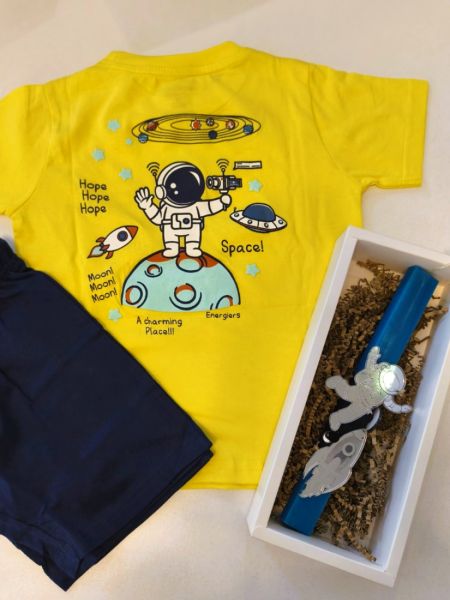 Χειροποίητη λαμπάδα με μαγνητάκι αστροναύτης και πύραυλος μπλε