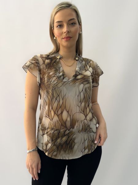 Μπλούζα εμπριμε με V και αλυσίδα στο λαιμό και βολάν στο μανίκι χακί