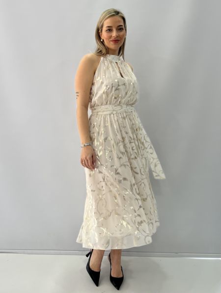 Φόρεμα με παρτούς ώμους με λάστιχο στη μέση εκρού