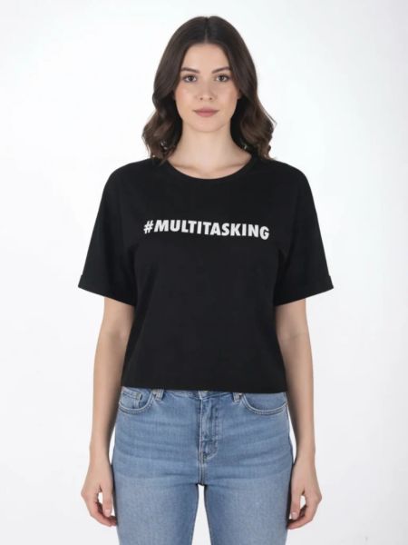 Μπλούζα κροπ με print #Multitasking μαύρο